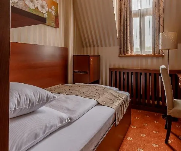 Hotel Alfred 3*